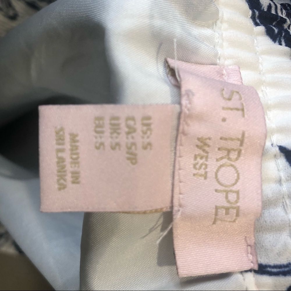 St. Tropez West white and blue floral drawstring waist mini skirt, size small - Picture 7 of 8